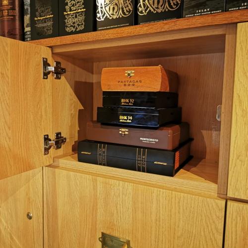 Client Lockers - La Casa del Habano Chester